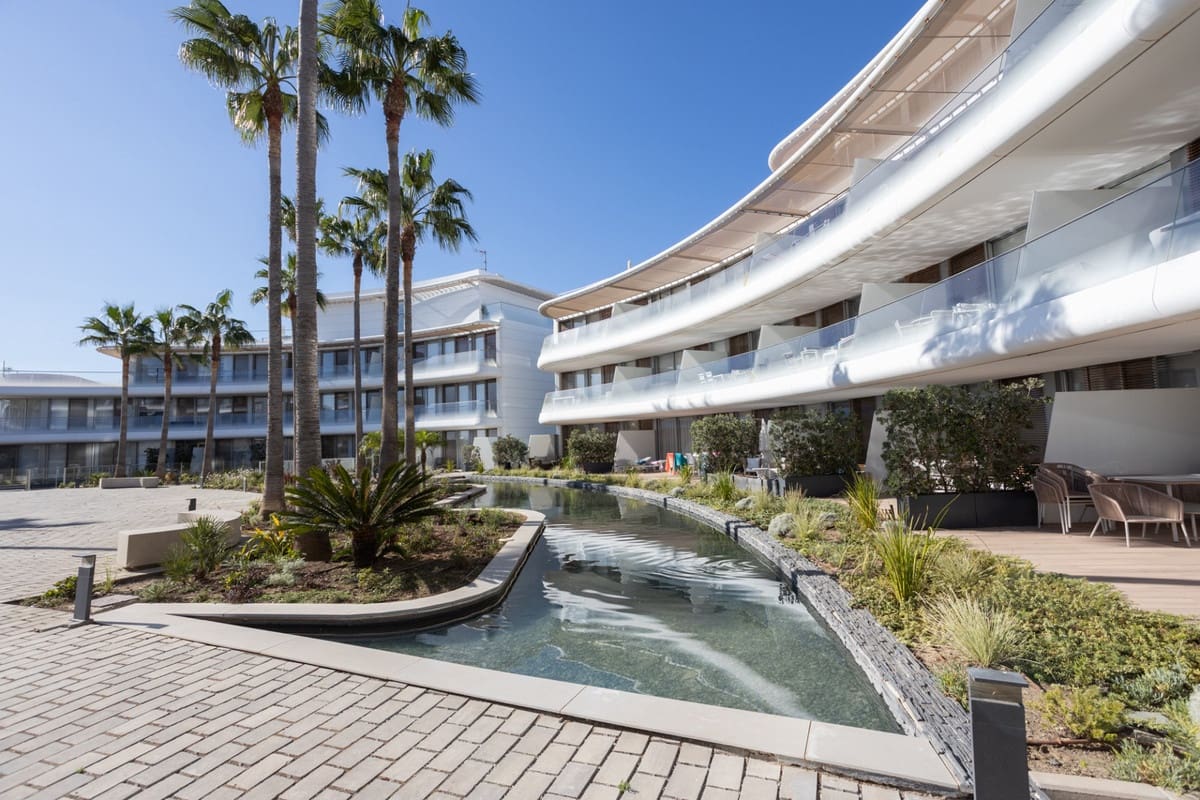 4 quarto Apartamento de Praia para venda em Estepona com piscina garagem - 1 350 000 € (Ref: 9204870)