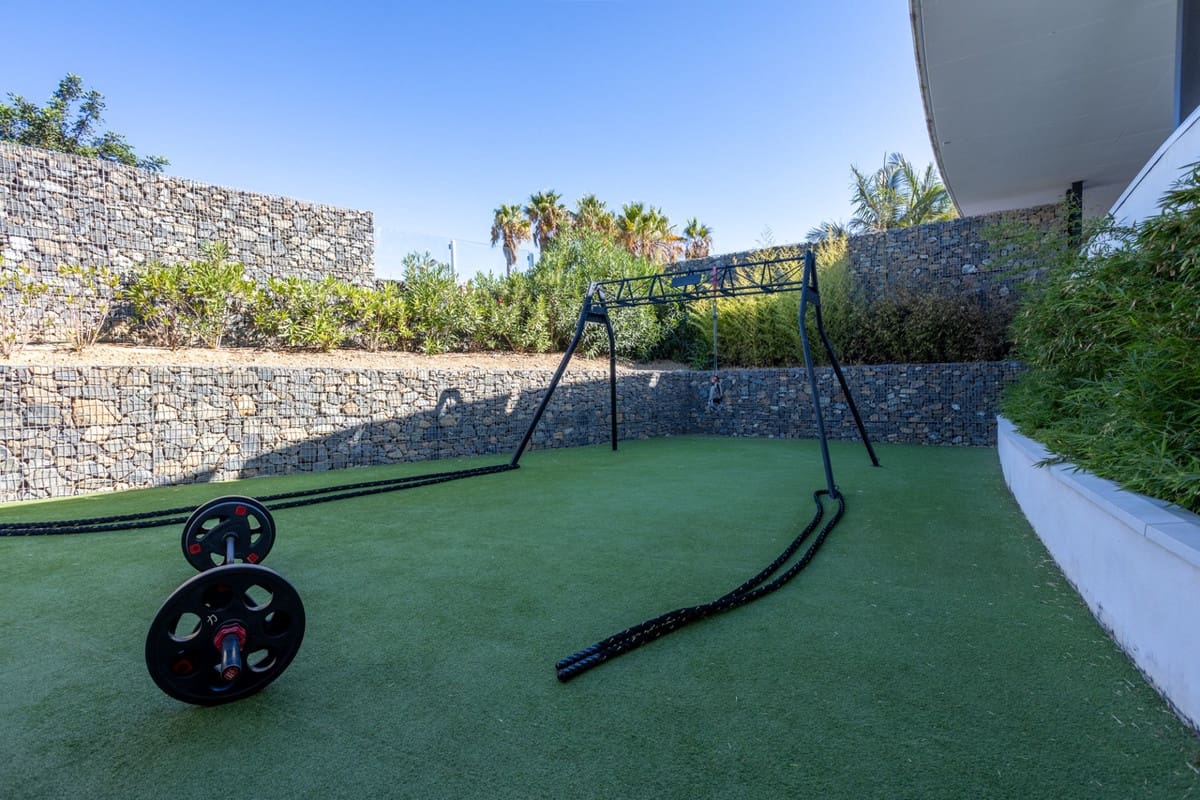 4 quarto Apartamento de Praia para venda em Estepona com piscina garagem - 1 350 000 € (Ref: 9204870)