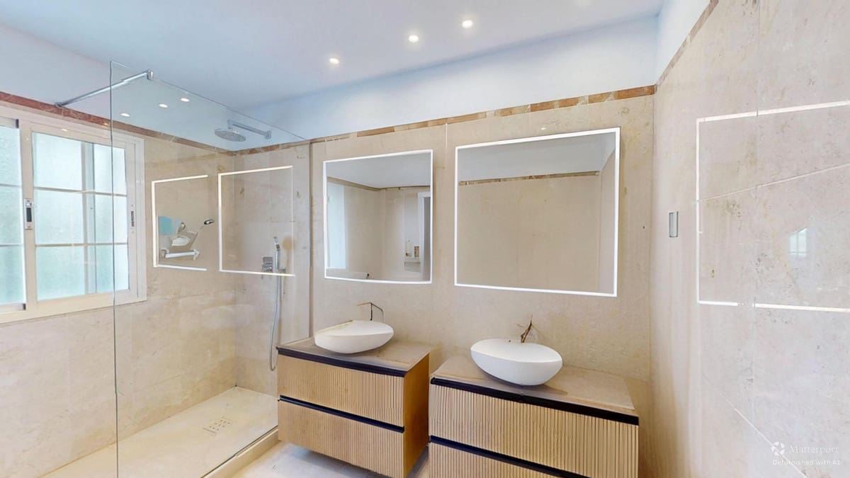 Chalet de 3 habitaciones en Estepona en venta con piscina garaje - 1.350.000 € (Ref: 9257541)