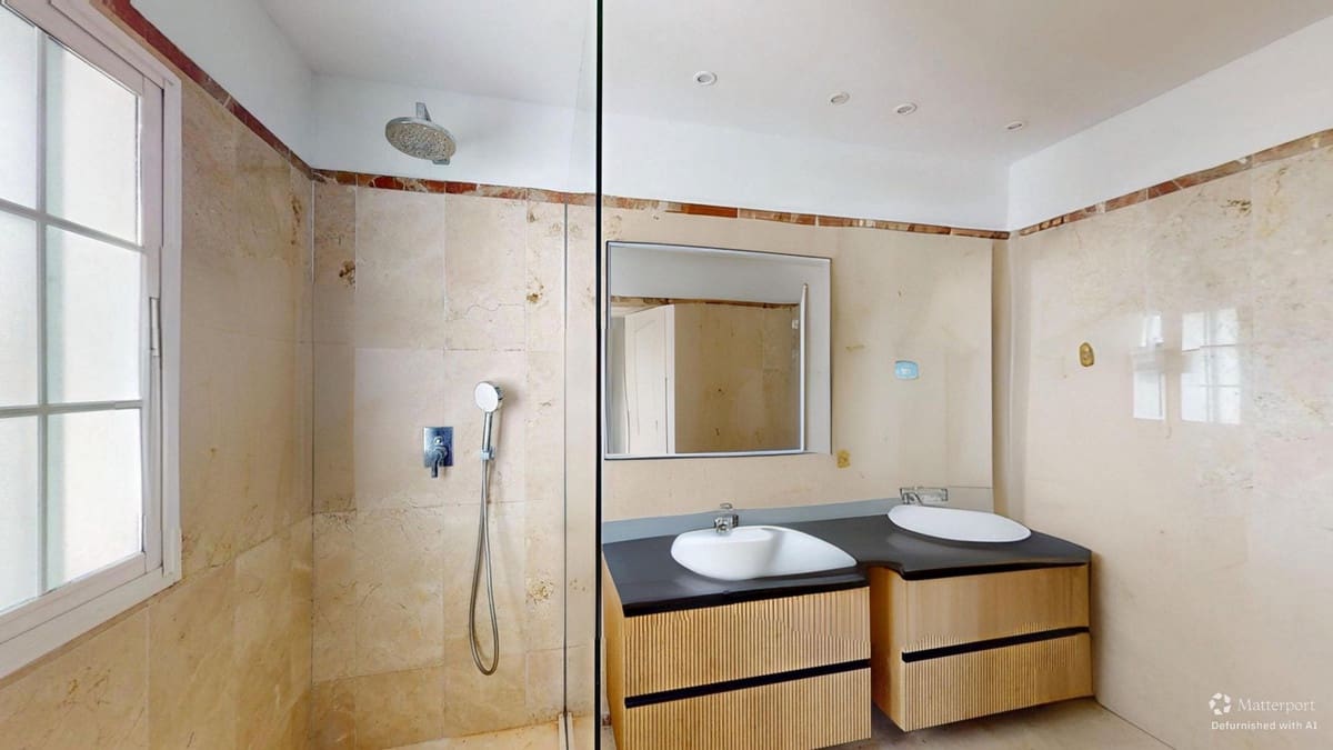 Chalet de 3 habitaciones en Estepona en venta con piscina garaje - 1.350.000 € (Ref: 9257541)