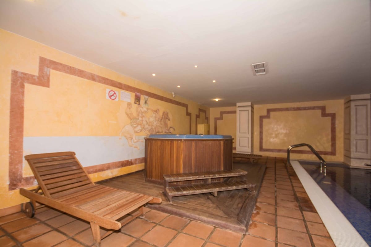 4 sypialnia Apartament przy plaży na sprzedaż w New Golden Mile z basenem garażem - 845 000 € (Ref: 9271389)