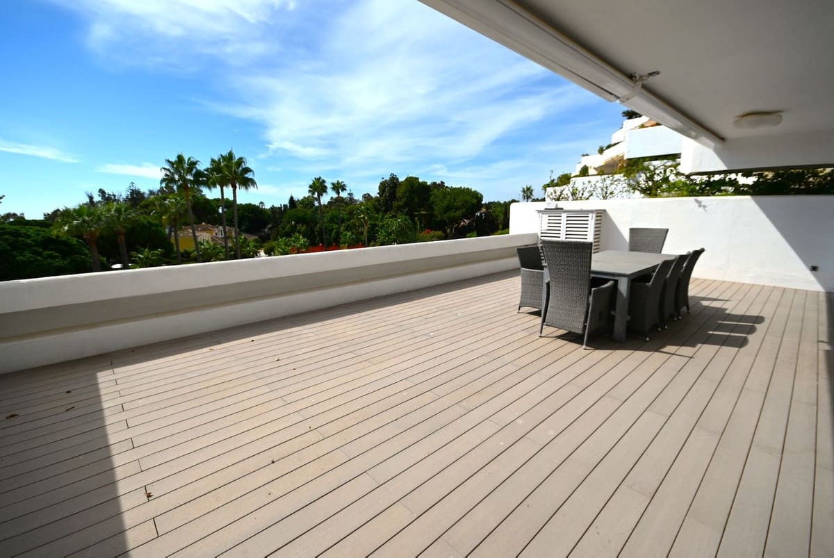 2 quarto Apartamento de Praia para venda em Guadalmina com piscina garagem - 1 200 000 € (Ref: 9282691)