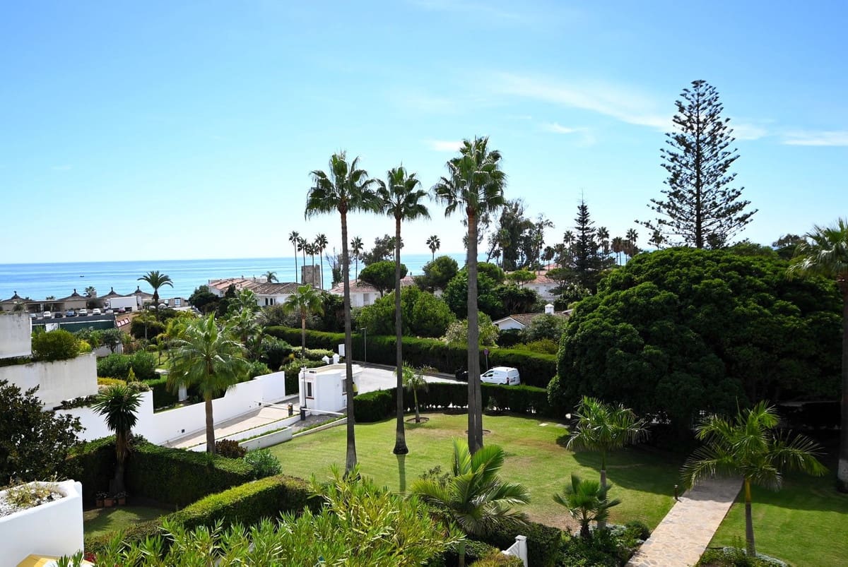 2 quarto Apartamento de Praia para venda em Guadalmina com piscina garagem - 1 200 000 € (Ref: 9282691)