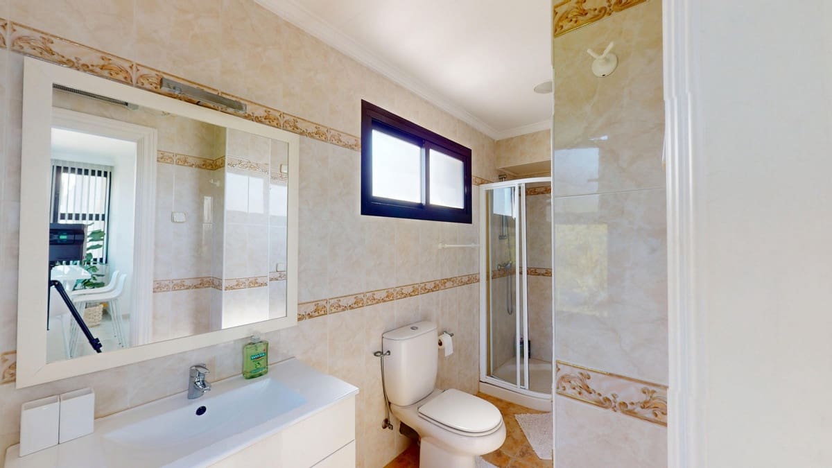 2 soveværelse Strandlejlighed til salg i Puerto Banus med swimmingpool - € 1.050.000 (Ref: 9309107)