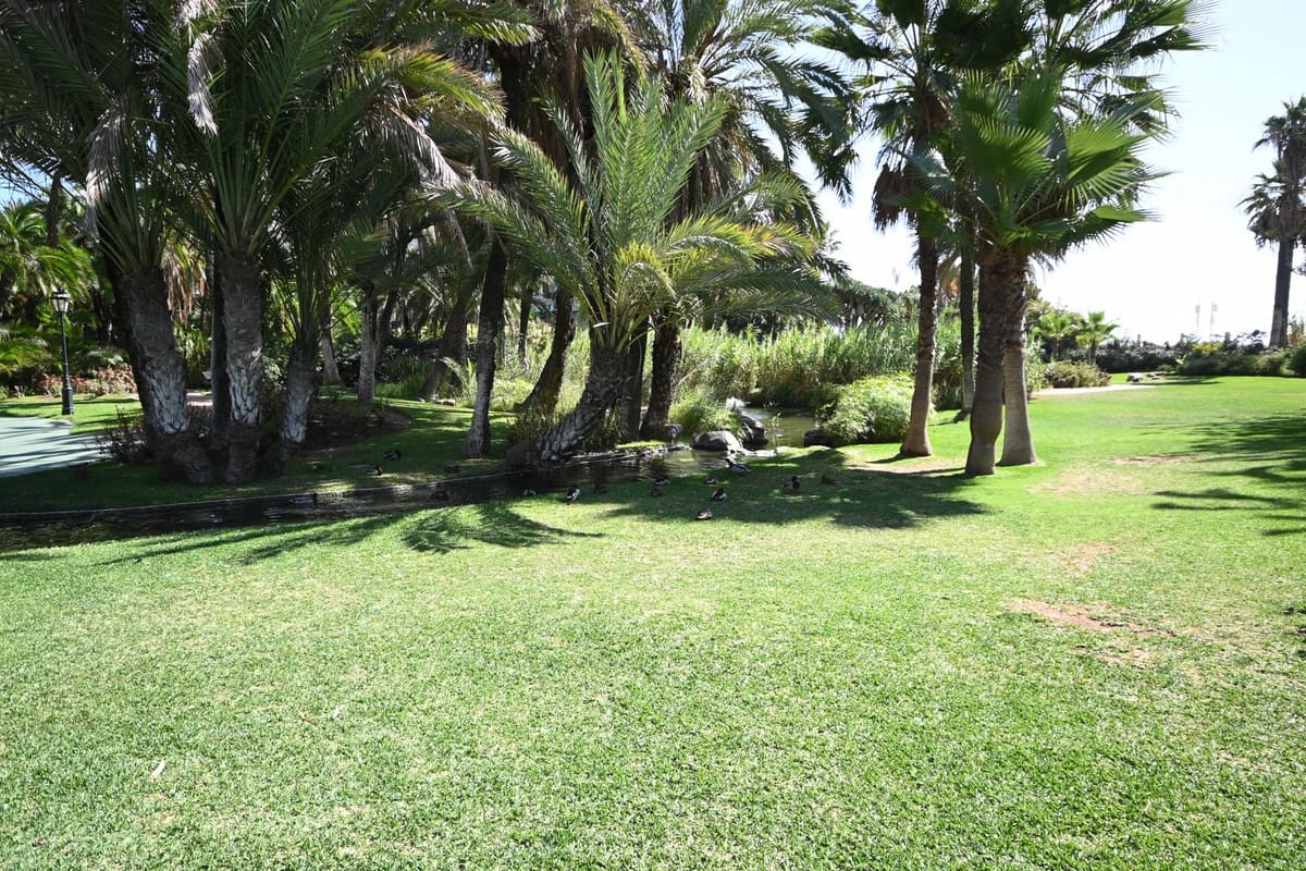 2 soveværelse Strandlejlighed til salg i Puerto Banus med swimmingpool - € 1.050.000 (Ref: 9309107)