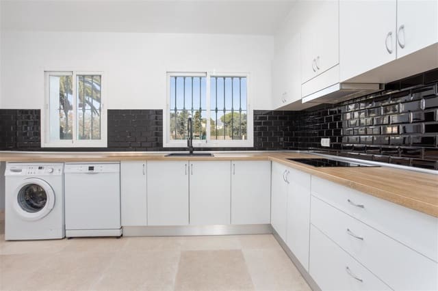 2 soverom Leilighet til salgs i Guadalmina Alta, Marbella med svømmebasseng garasje - € 420 000 (Ref: 9318173)