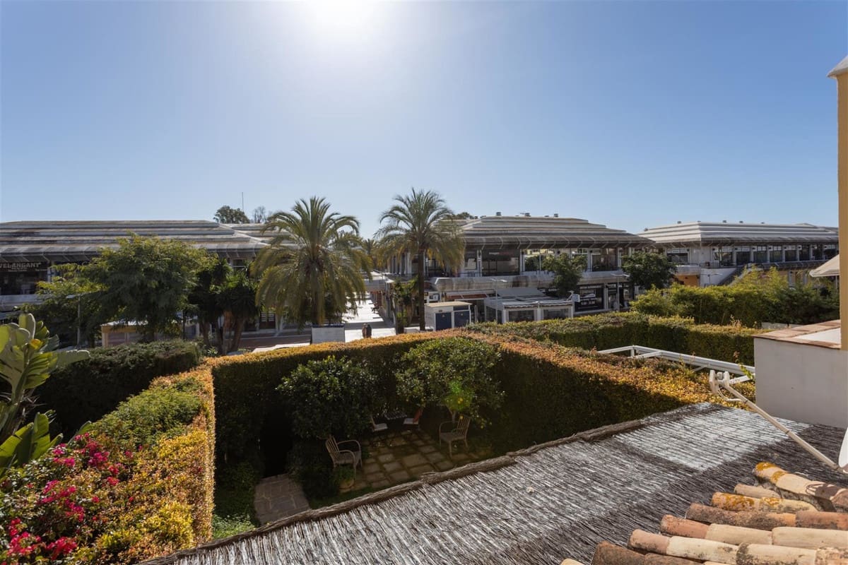 2 soverom Leilighet til salgs i Guadalmina med svømmebasseng garasje - € 420 000 (Ref: 9318173)