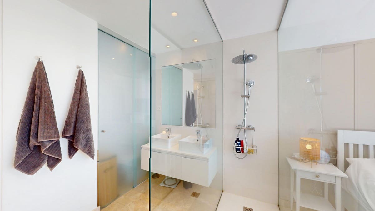 3 bedroom Apartment for sale in Benahavis with pool - € 575,000 (Ref: 9338478)