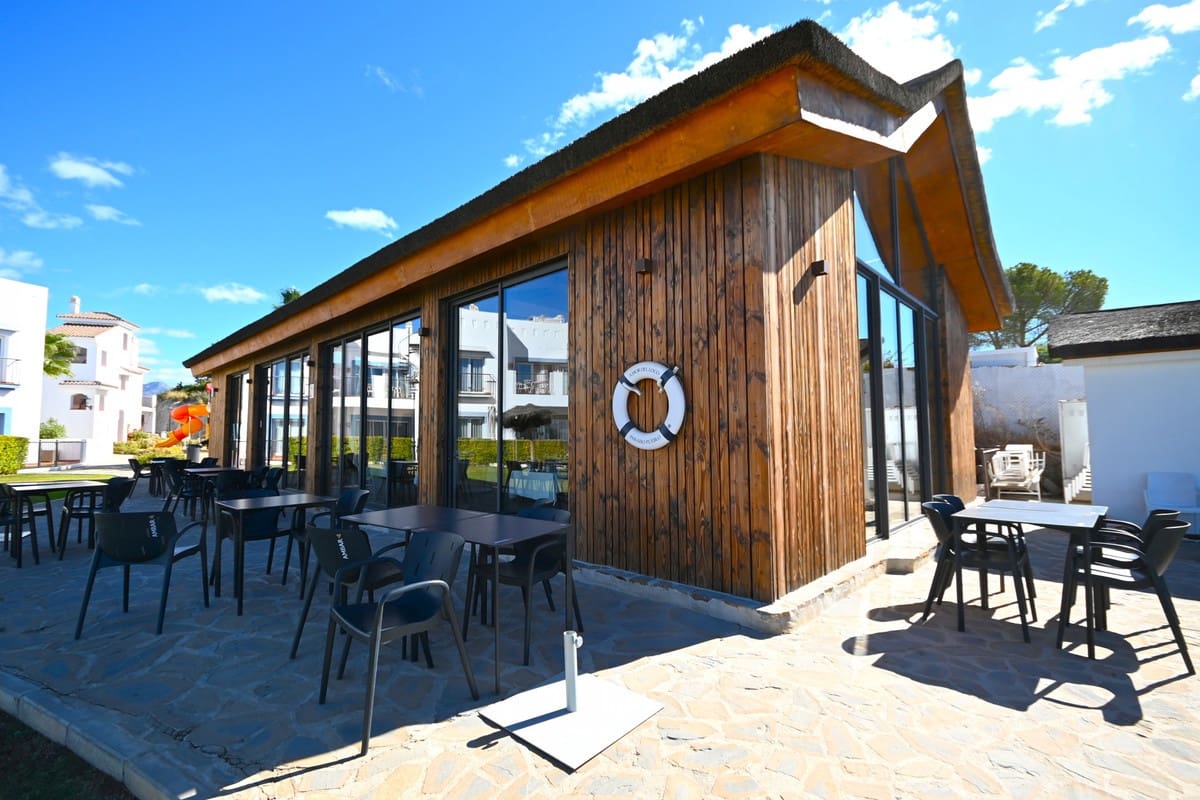 3 bedroom Apartment for sale in Benahavis with pool - € 575,000 (Ref: 9338478)