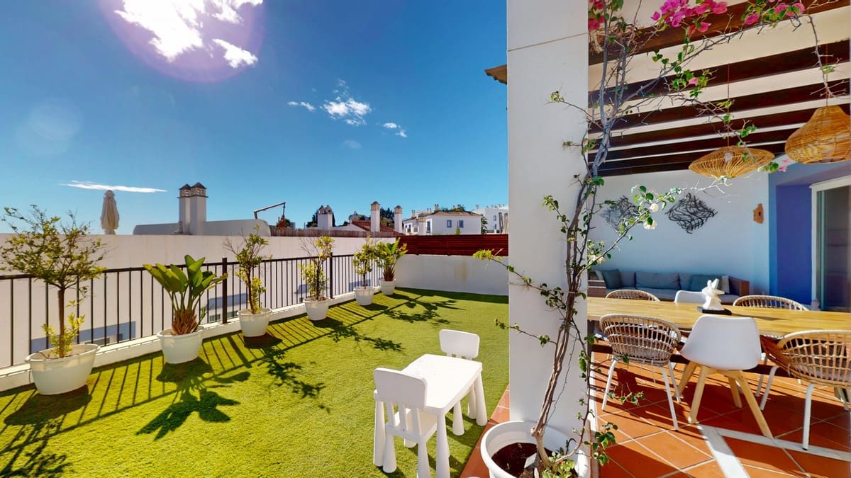 3 bedroom Apartment for sale in Benahavis with pool - € 575,000 (Ref: 9338478)