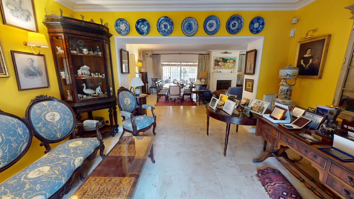 Chalet de 5 habitaciones en Guadalmina en venta con piscina garaje - 4.500.000 € (Ref: 9452300)