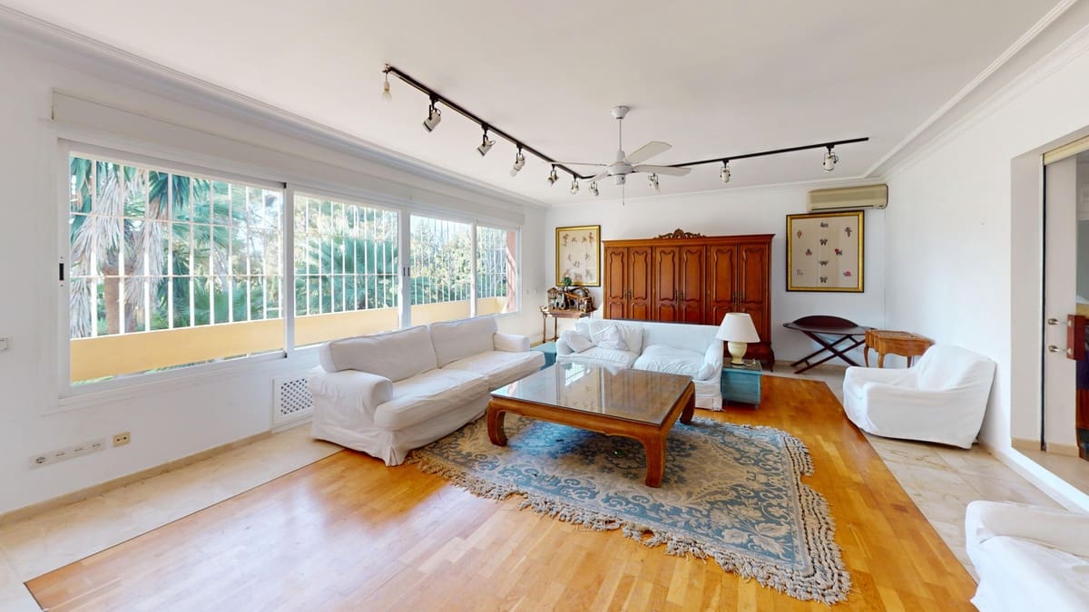 Chalet de 5 habitaciones en Guadalmina en venta con piscina garaje - 4.500.000 € (Ref: 9452300)