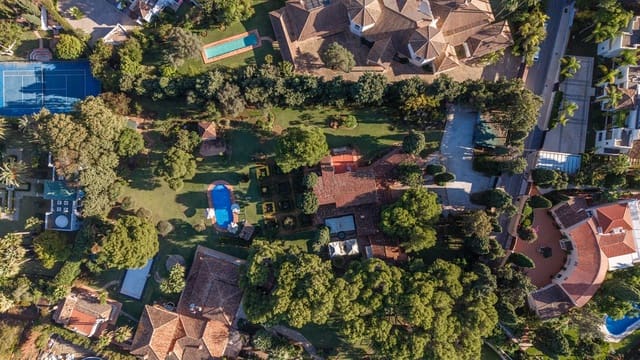 5 camera da letto Villa in vendita in Guadalmina Baja, Marbella con piscina garage - 5.850.000 € (Rif: 9452301)