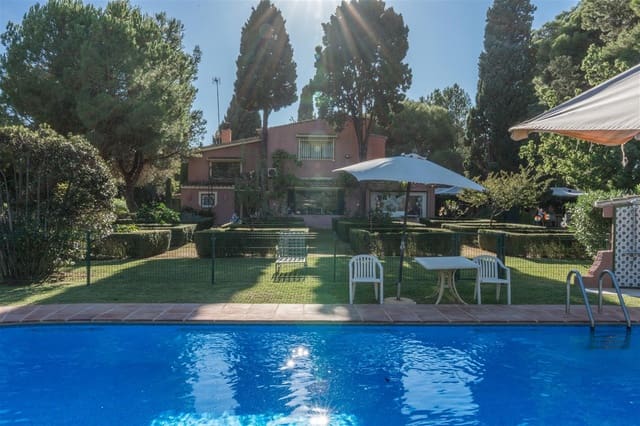 5 soverom Villa til salgs i Guadalmina Baja, Marbella med svømmebasseng garasje - € 5 850 000 (Ref: 9452301)