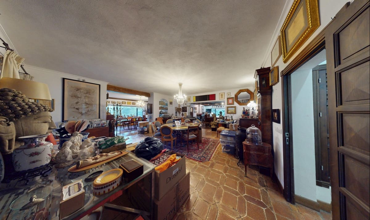 5 bedroom Villa for sale in Guadalmina with pool garage - € 5,850,000 (Ref: 9452301)