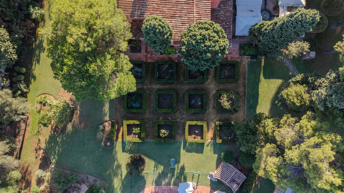 5 camera da letto Villa in vendita in Guadalmina con piscina garage - 5.850.000 € (Rif: 9452301)