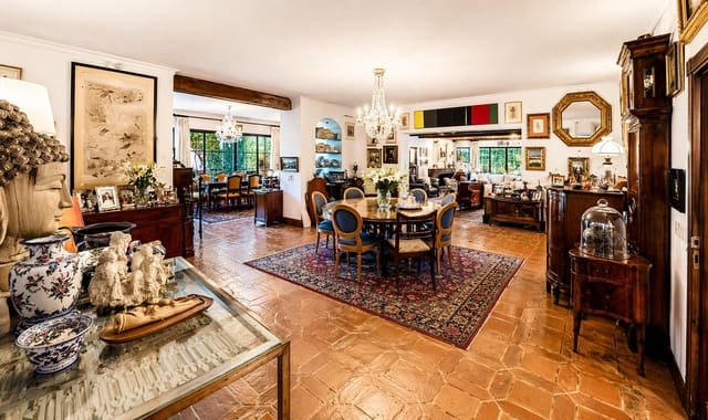 5 makuuhuone Huvila myytävänä paikassa Guadalmina Baja, Marbella mukana uima-altaan 
autotalli - 5 850 000 € (Ref: 9452301)