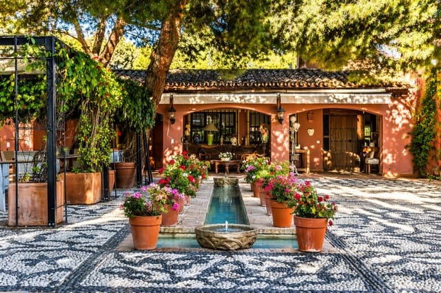 5 chambre Villa/Maison à vendre à Guadalmina Baja, Marbella avec piscine garage - 5 850 000 € (Ref: 9452301)