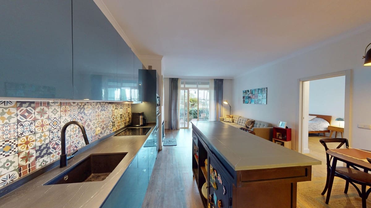 Apartamento de 3 habitaciones en Guadalmina en venta con piscina garaje - 525.000 € (Ref: 9486871)