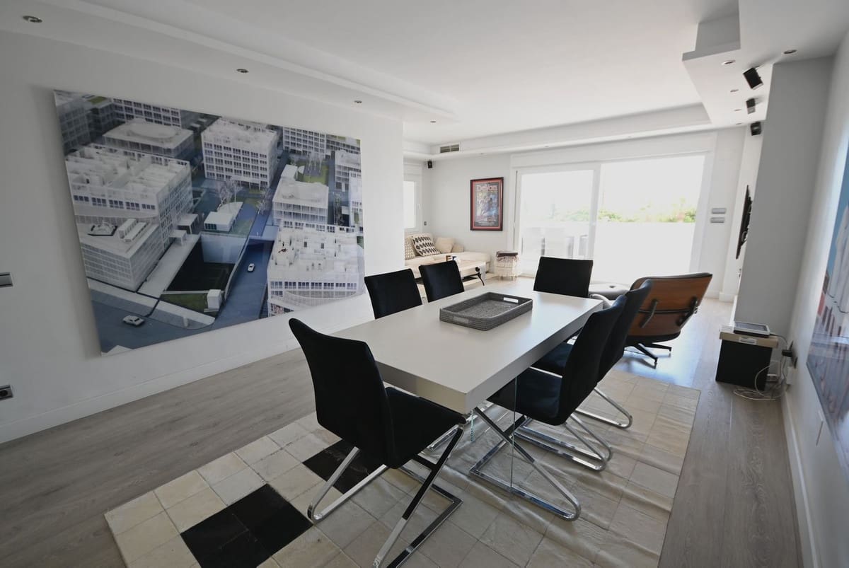 2 sypialnia Apartament przy plaży na sprzedaż w Guadalmina z basenem garażem - 1 200 000 € (Ref: 9571383)