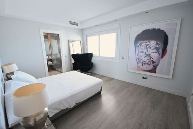 2 bedroom Beach Apartment for sale in Guadalmina Baja, Marbella with pool garage - € 1,200,000 (Ref: 9571383)
