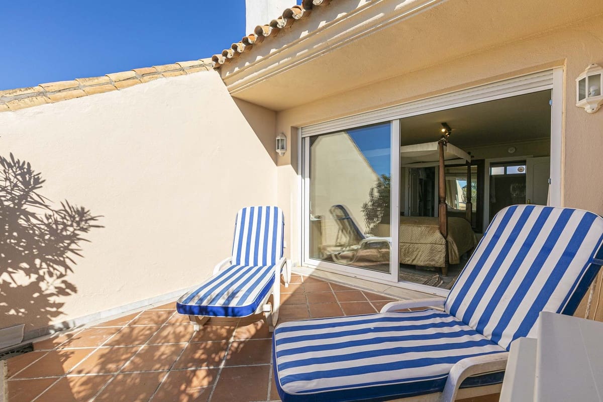 4 slaapkamer Penthouse te koop in Guadalmina met zwembad garage - € 950.000 (Ref: 9586726)