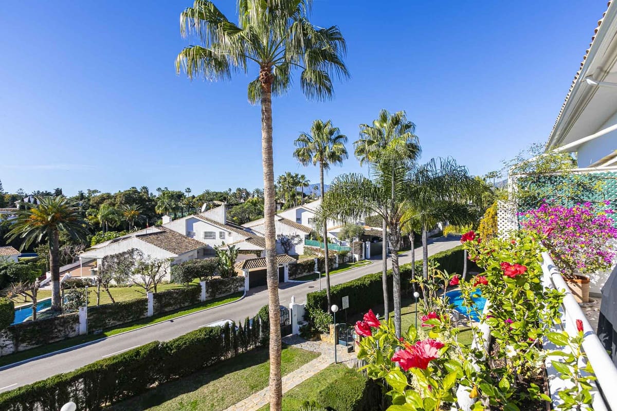 4 slaapkamer Penthouse te koop in Guadalmina met zwembad garage - € 950.000 (Ref: 9586726)