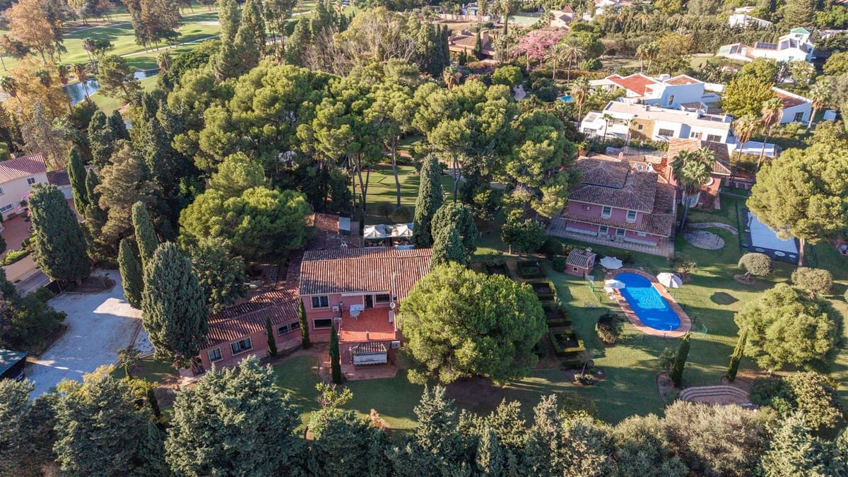 Villa/Maison à vendre à Guadalmina avec piscine garage - 9 800 000 € (Ref: 9634819)
