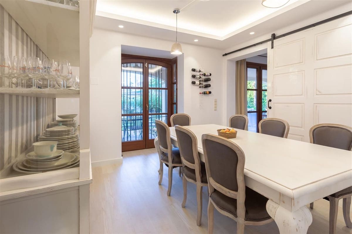 5 soveværelse Villa til salg i Guadalmina med swimmingpool garage - € 2.100.000 (Ref: 9650572)