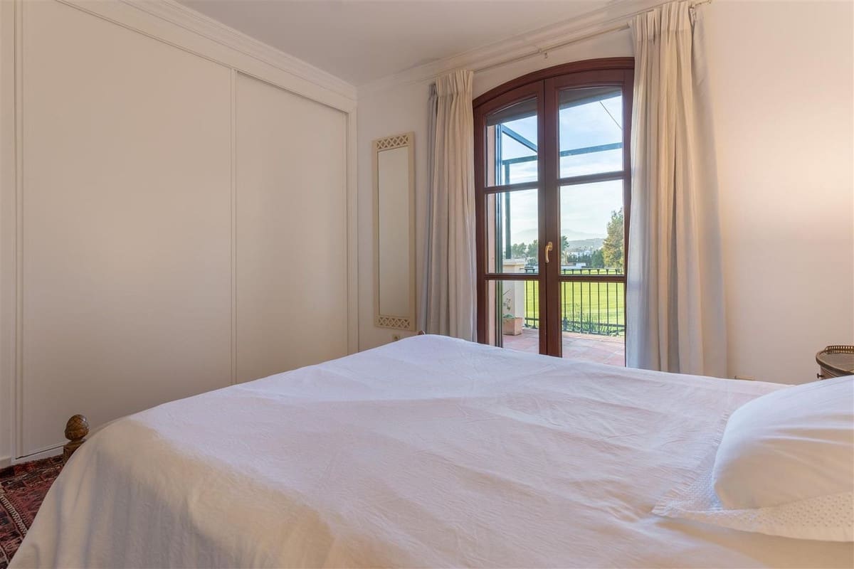 5 soveværelse Villa til salg i Guadalmina med swimmingpool garage - € 2.100.000 (Ref: 9650572)