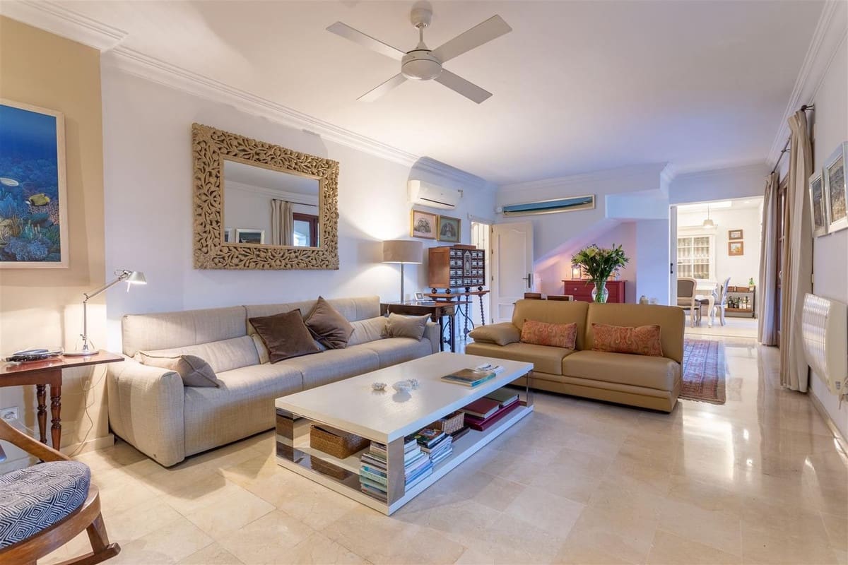 5 slaapkamer Villa te koop in Guadalmina met zwembad garage - € 2.100.000 (Ref: 9650572)