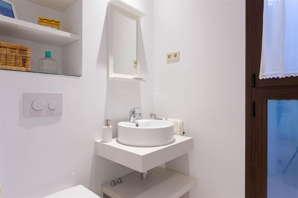 5 slaapkamer Villa te koop in Guadalmina met zwembad garage - € 2.100.000 (Ref: 9650572)