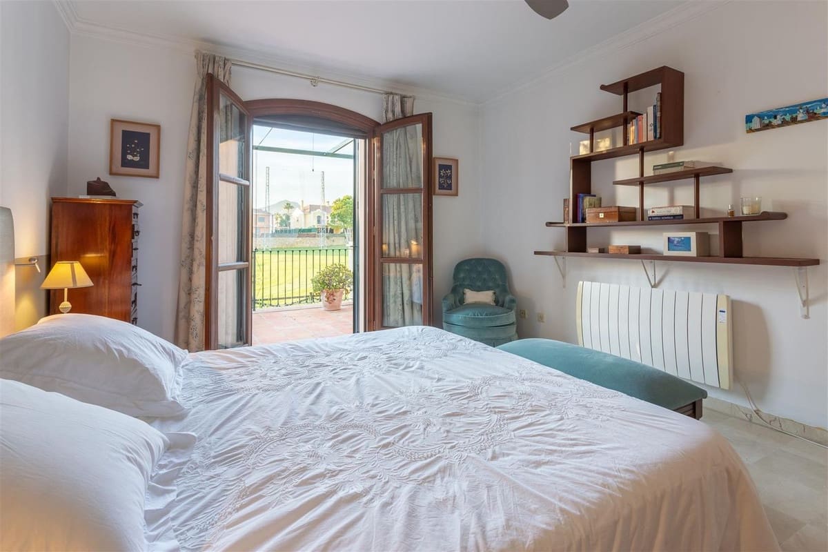 5 slaapkamer Villa te koop in Guadalmina met zwembad garage - € 2.100.000 (Ref: 9650572)