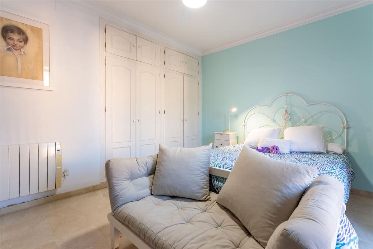 5 slaapkamer Villa te koop in Guadalmina met zwembad garage - € 2.100.000 (Ref: 9650572)