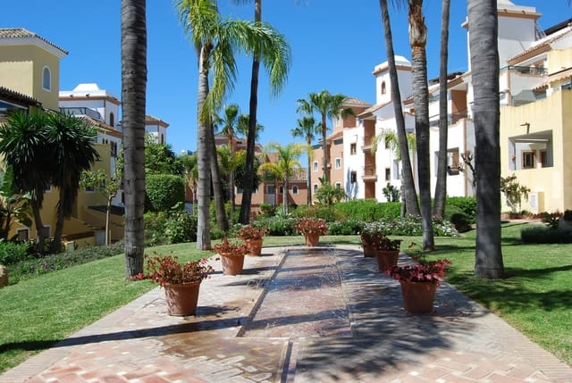 2 quarto Apartamento para venda em Guadalmina Alta, Marbella com piscina - 395 000 € (Ref: 9670896)