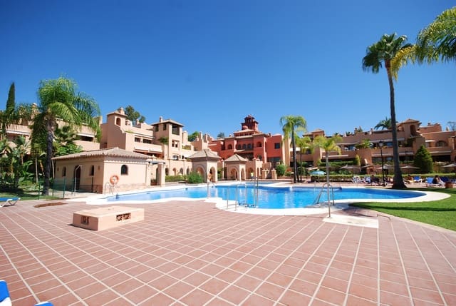 2 sovrum Lägenhet till salu i Atalaya-Isdabe, Estepona med pool garage - 435 000 € (Ref: 9687448)