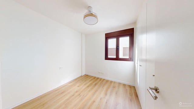 2 quarto Apartamento para arrendar em Estepona com piscina garagem - 1 600 € (Ref: 9702108)