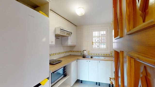 Pareado de 3 habitaciones en Guadalmina Baja, Marbella en venta - 600.000 € (Ref: 9743980)