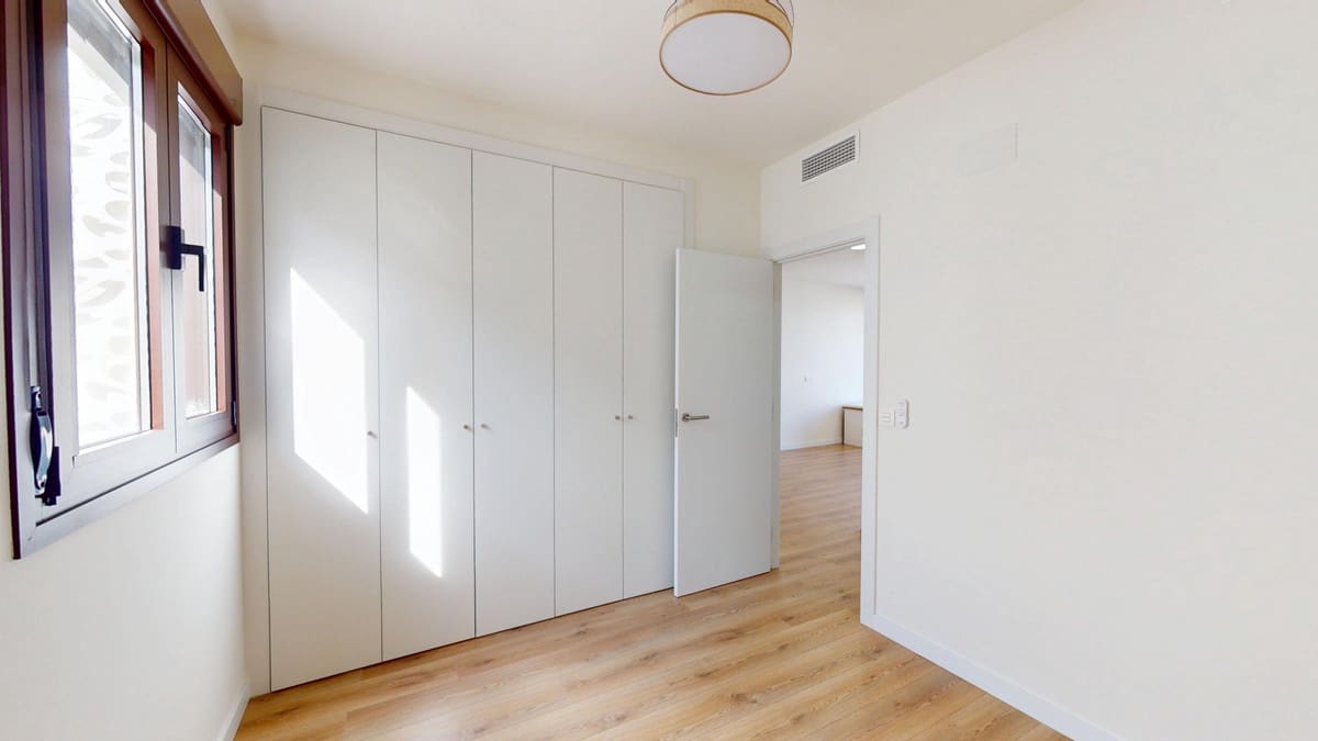 2 sovrum Lägenhet att hyra i Estepona med pool garage - 1 500 € (Ref: 9797320)