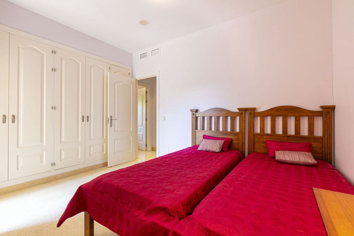 3 soverom Leilighet til salgs i Benahavis med svømmebasseng garasje - € 880 000 (Ref: 9804534)