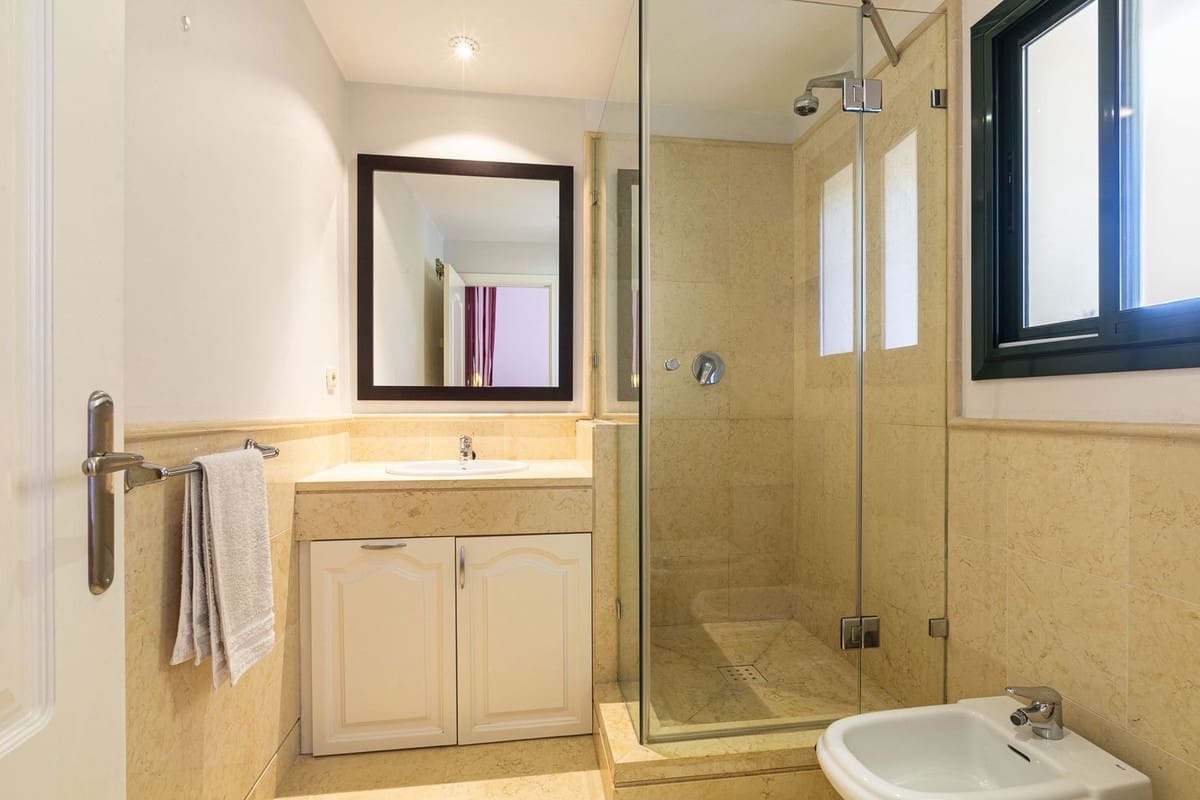 3 soverom Leilighet til salgs i Benahavis med svømmebasseng garasje - € 880 000 (Ref: 9804534)