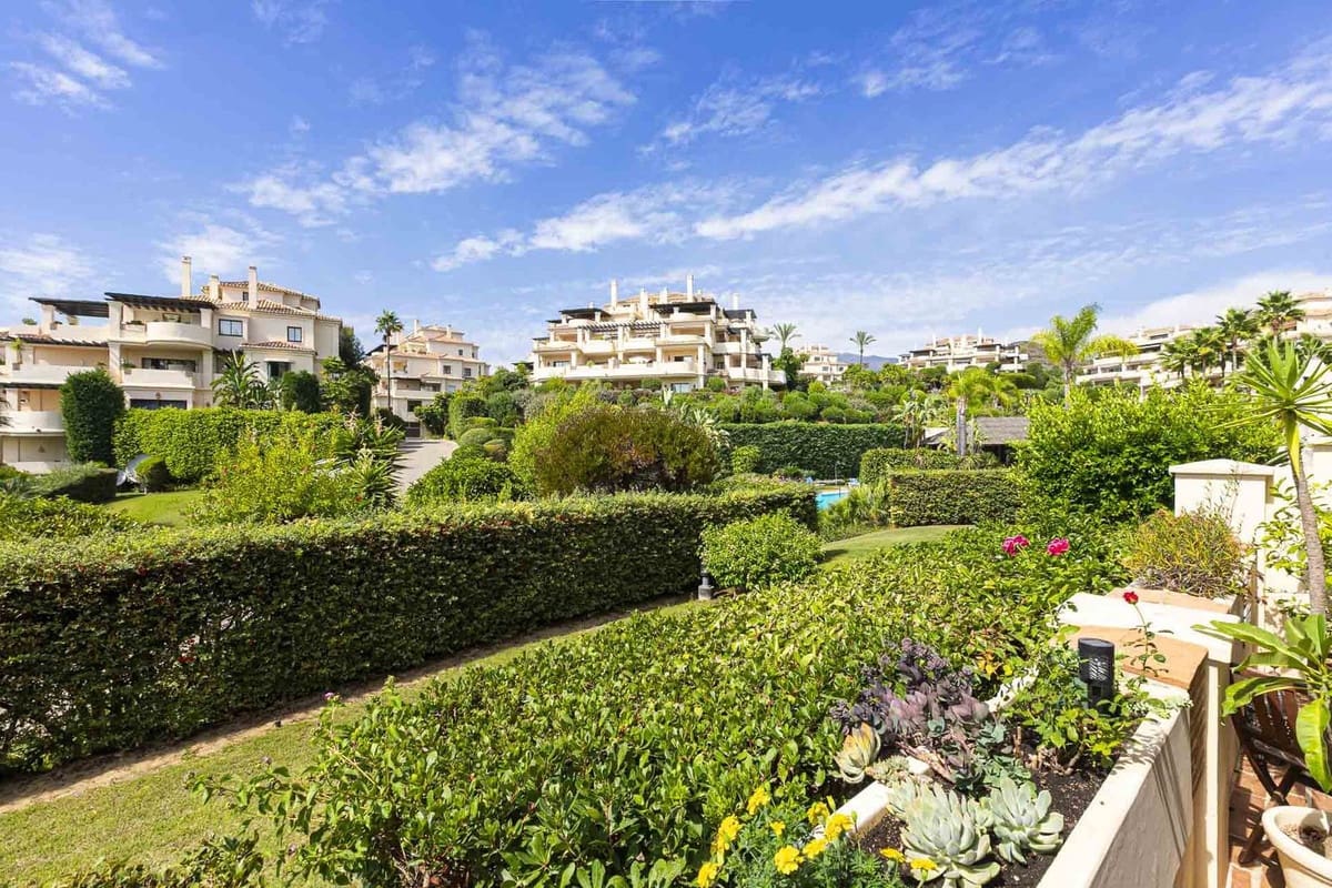 3 soverom Leilighet til salgs i Benahavis med svømmebasseng garasje - € 880 000 (Ref: 9804534)