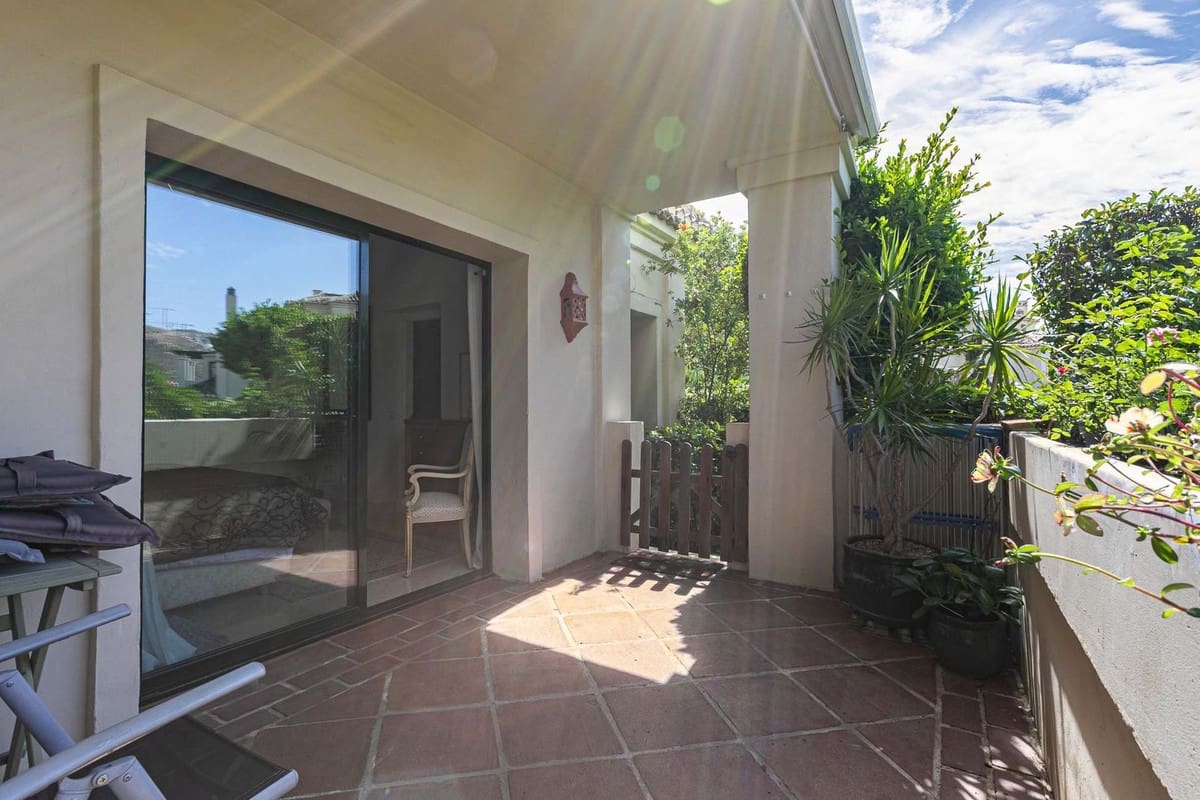 3 soverom Leilighet til salgs i Benahavis med svømmebasseng garasje - € 880 000 (Ref: 9804534)