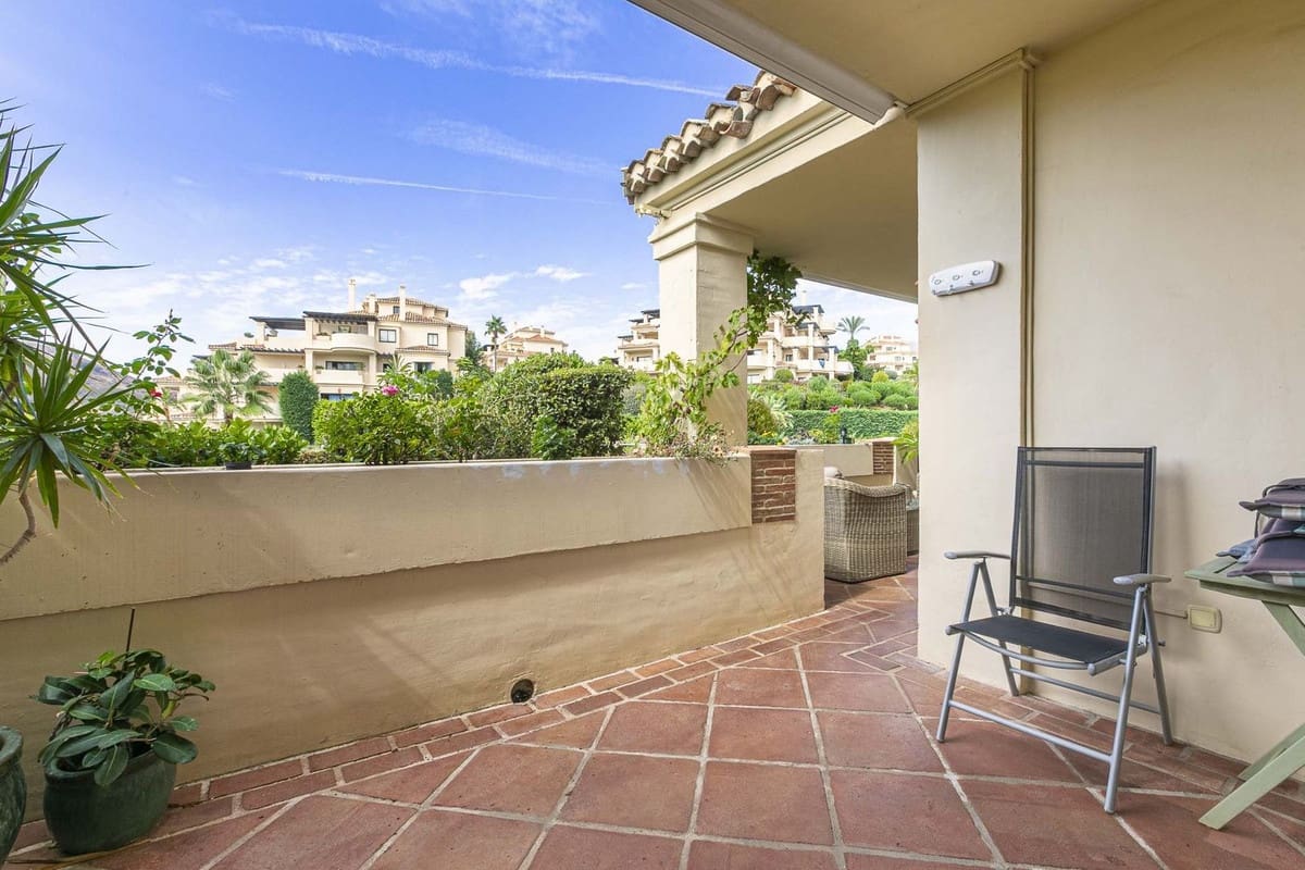 3 soverom Leilighet til salgs i Benahavis med svømmebasseng garasje - € 880 000 (Ref: 9804534)