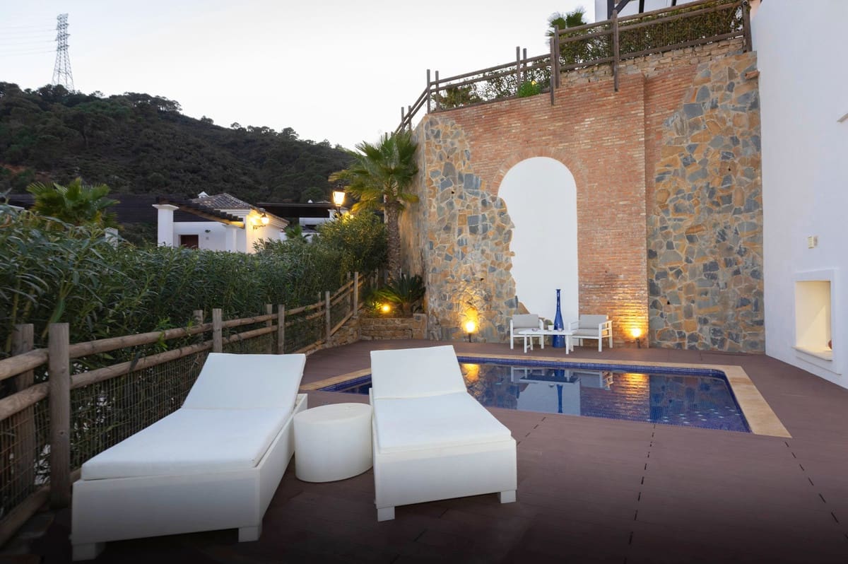 4 soveværelse Villa til salg i Benahavis med swimmingpool garage - € 1.595.000 (Ref: 9829361)