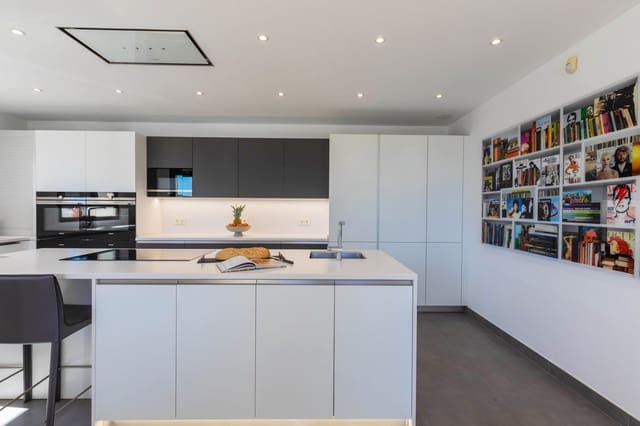Chalet de 4 habitaciones en Benahavís en venta con piscina garaje - 1.595.000 € (Ref: 9829361)