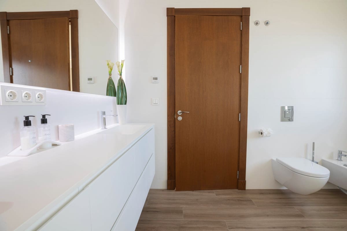 4 bedroom Villa for sale in Benahavis with pool garage - € 1,595,000 (Ref: 9829361)
