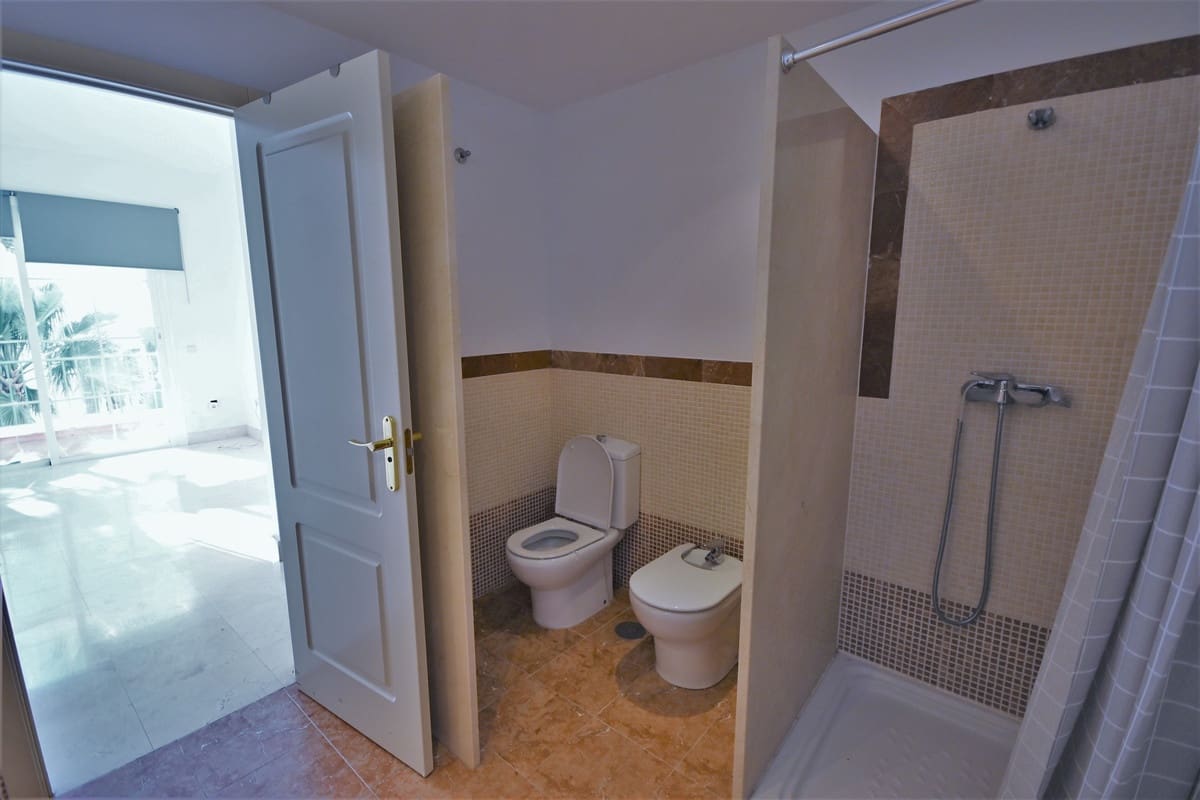 3 bedroom Penthouse for rent in Guadalmina with pool garage - € 2,500 (Ref: 9860280)