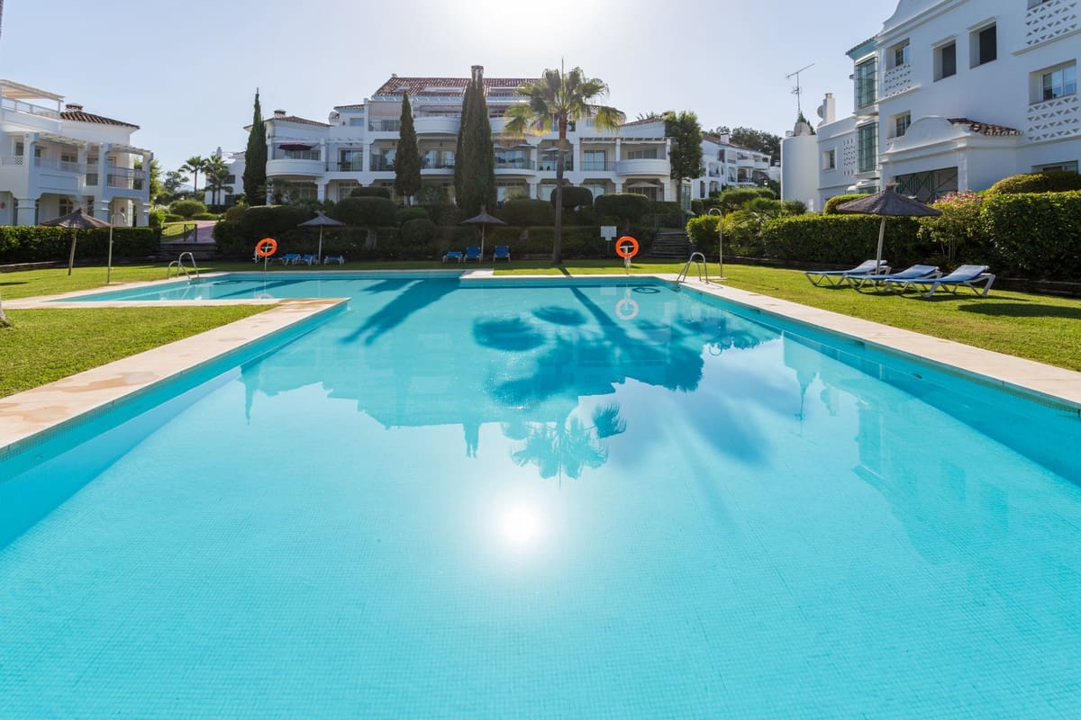 3 bedroom Penthouse for rent in Guadalmina with pool garage - € 2,500 (Ref: 9860280)