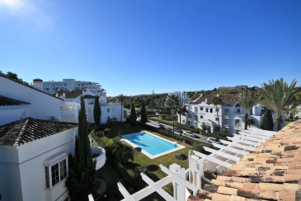 3 bedroom Penthouse for rent in Guadalmina with pool garage - € 2,500 (Ref: 9860280)